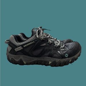Merrell Women’s Waterproof Hiking Shoe